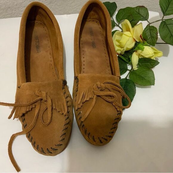 Minnetonka Womens Kilty Moccasins Moc Toe Slip On Suede Leather Brown Size 10 - Picture 2 of 15